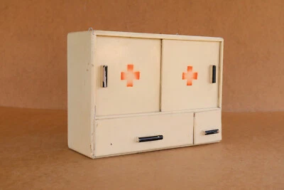 Mueble vintage madera madera caja médica primeros auxilios armario años 60 etiqueta Foto 1 de 4