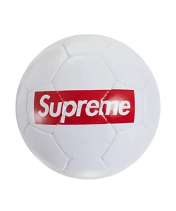 Bola de fútbol Supreme x Umbro talla 5 (Nueva) - Imagen 1 de 3