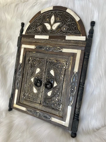 Moroccan Hand-Painted Mirror with Geometric Patterns and Floral Motifs-Boho,Deco Cover