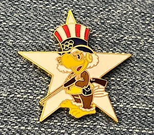 Shooting Olympic Pin ~ Maskottchen Sam the Eagle ~ 1984 Los Angeles ~ Weißer Stern ~ Abgeschaltet - Bild 1 von 2