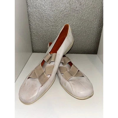 Mocasines planos Hispanitas Comfort Preppy de cuero blanco roto cómodos de viaje con tiras  Foto 1 de 4