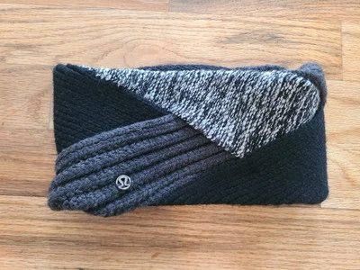 LULULEMON Totally Toasty Twist Calentador de Orejas Diadema LANA MERINO Gris Negro Nuevo sin Etiquetas Foto 1 de 4