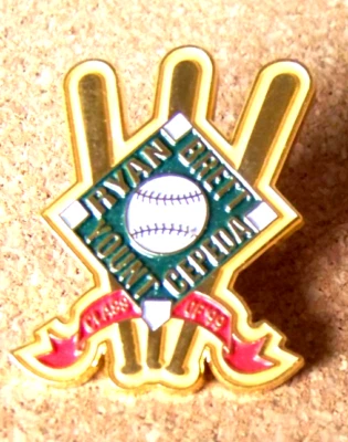 Clase de '99 pin inducción 1999 Salón de la Fama Ryan Brett Yount Cepeda MLB Foto 1 de 4