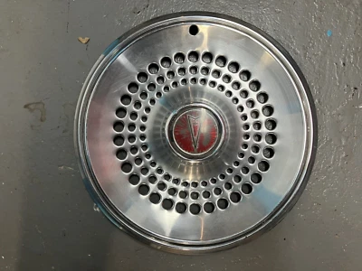 77-78 Pontiac Firebird Grand Prix Lemans 15-inch Wheel Cover Hub Cap USED - Image 1 of 3