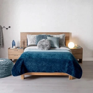 STRIPED GEOMETRIC BLANKET WITH SHERPA VERY SOFTY THICK AND WARM QUEEN SIZE - Picture 1 of 3