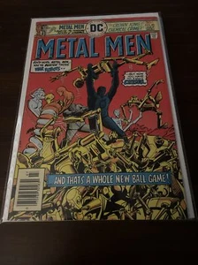 Metal Men (DC 1976) VF+ #46 WALT SIMONSON Art! CHEMO returns! - Picture 1 of 6