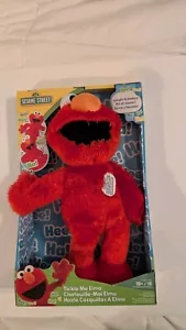 Peluche pupazzo Sesame Street Tickle Me Elmo 13,5 pollici ride oscilla e ridacchia nuovo - Foto 1 di 6