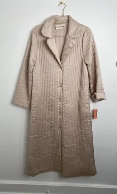 Bata Odette Barsa Vintage Para Mujer S Pequeña Rosa Claro Maxi Acolchada Satén Nueva Con Etiquetas Foto 1 de 4