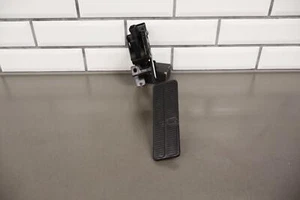 2004-2009 Cadillac XLR Accelerator Throttle Pedal (Pedal Only) OEM Light Wear - Picture 1 of 18