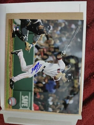 Foto firmada por Josh Reddick Medias Rojas Vs. Yankees Foto 1 de 2