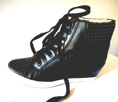FUN! NIB $228 SPLENDID Black Leather Wedge Grommet Hightop Wedge Tennis Shoes 7M - Image 1 of 4