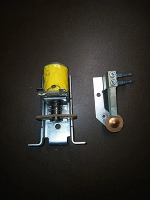 Mecanismo e interruptor de parachoques pinball Atari SPACE RIDERS Foto 1 de 4