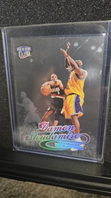 Medallón Fleer Ultra Platinum 1998-99/99 Damon Stoudamire #8P Foto 1 de 4
