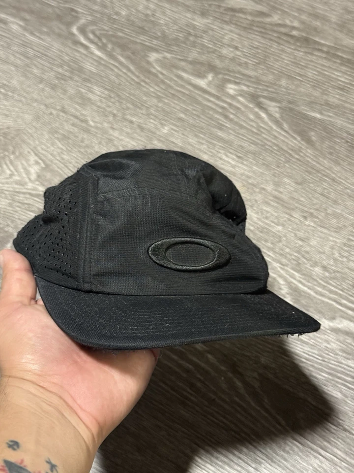 Vintage Oakley Hat Black 90s 00s Y2K - Image 1 of 4