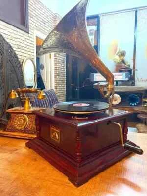 Antique HMV Gramophone Fully Functional Working Phonograph, win-up record player - Image 1 of 4