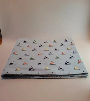 Tommy Hilfiger 2016 Table Runner 75"x15" veleros náuticos multicolores usados en excelente estado  Foto 1 de 4