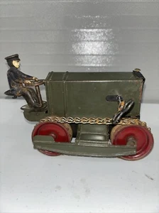 KINGSBURY PRESSED STEEL WIND-UP MOTOR DRIVEN LITTLE JIM CRAWLER TRACTOR. - Picture 1 of 8