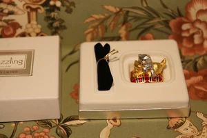 Estee Lauder Dazzling Silver Playful Kittens Solid Perfume Compact Vtg Cats NIB - Picture 1 of 3