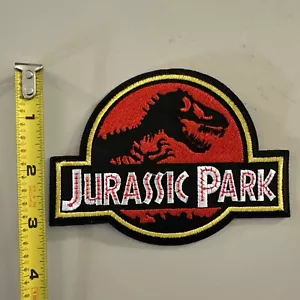 Jurassic Park (Embroidered Iron on patch) Movie / Dinosaur / Bones - Picture 1 of 3
