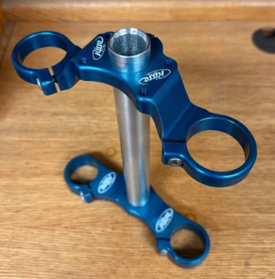 Risse Racing F40 complete Drop Clamp kit Type 2 Blue fits new Fox 40 2021+ year - Image 1 of 4