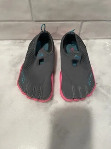 FILA Skele-toes ez-slide Talla 3 Agua Playa Zapatos Rosa Gris 91175 Esqueletoes - Imagen 1 de 5