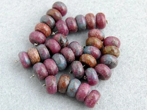 12mm. Natürlicher Rubin Zoisit Glatt Rondell Edelstein Perlen 5 Stck. - Bild 1 von 4