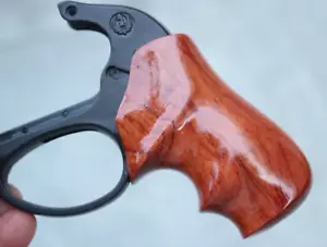 NUEVAS EMPUÑADURAS RUGER LCR-X PALMA DE DOS DEDOS HINCHAZÓN BONITO PALO DE ROSA PERSONALIZADO # 12 - Imagen 1 de 19