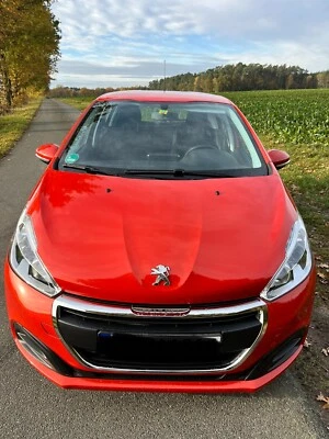 Peugeot 208 . (Pure Tech 82 active  5 türer, metallic Farbe) - Bild 1 von 4