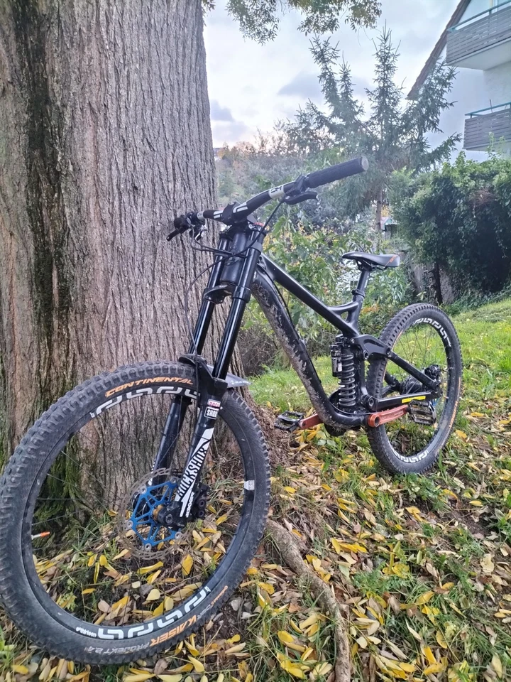 Kona Operator Supreme Carbon Downhill bike - Bild 1 von 4