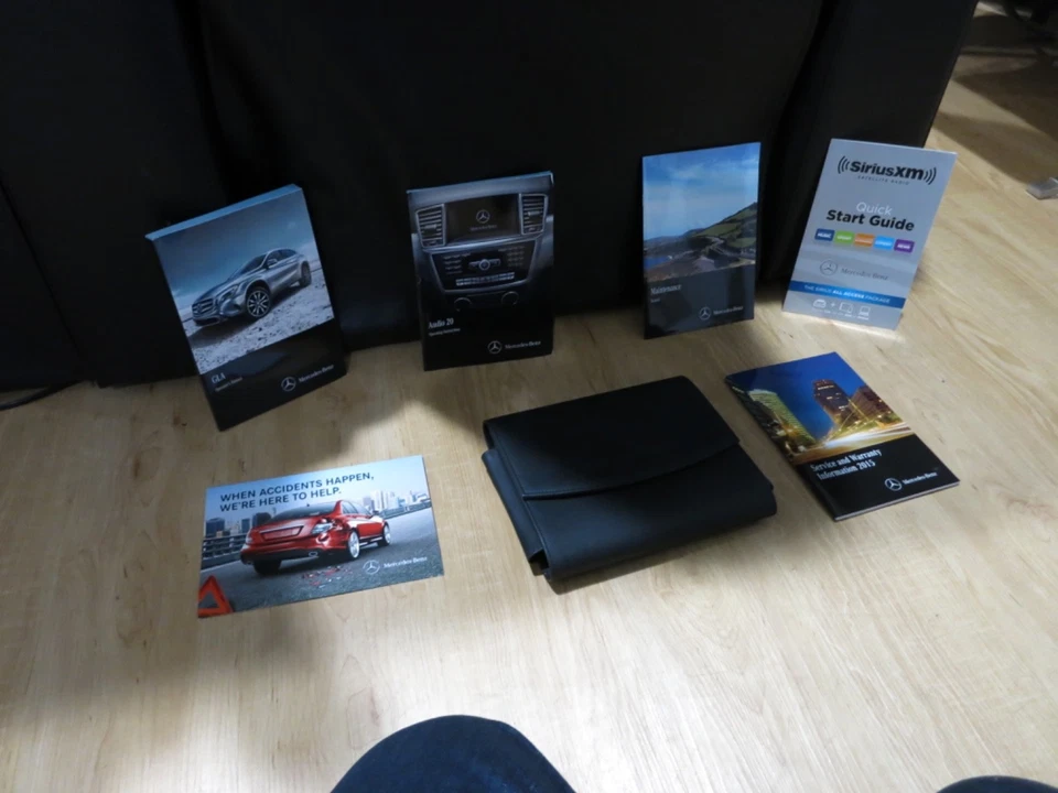 2015 MERCEDES BENZ GLA OWNERS MANUAL BOOK SET + CASE GLA 250 GLA 45 AMG - Изображение 1 из 1