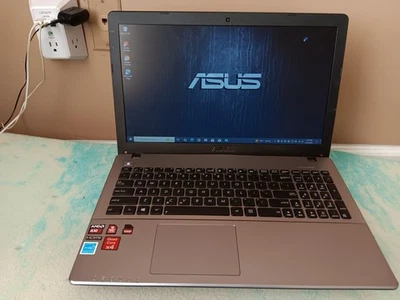 15.6" ASUS X550ZA/AMD A10-7400P/2.50GHz/16GB/1TB SSD/DVD+RW/Win 10 Foto 1 de 4