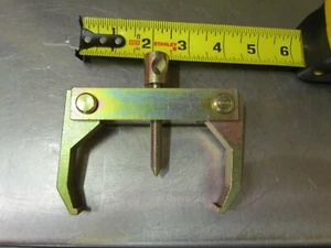 NUEVO Genuino ROBIN Specialty 2 Mandíbulas Extractor de Volante Prensa Reparación Taller Herramienta de Servicio - Imagen 1 de 1