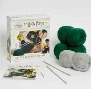 Harry Potter Wizarding World Hogwarts Winter Hat & Scarf Knit Kit - BRAND NEW - Picture 1 of 1