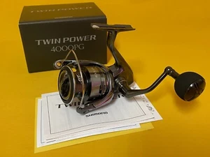 NEW SHIMANO 24 TWIN POWER 4000 PG SPINNING REEL *1-3 DAYS FAST DELIVERY* - Picture 1 of 4