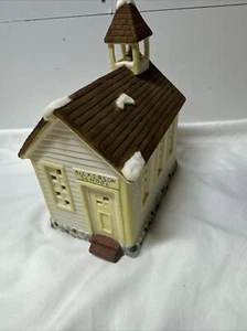 Iglesia de porcelana Christmas Delights - Imagen 1 de 10