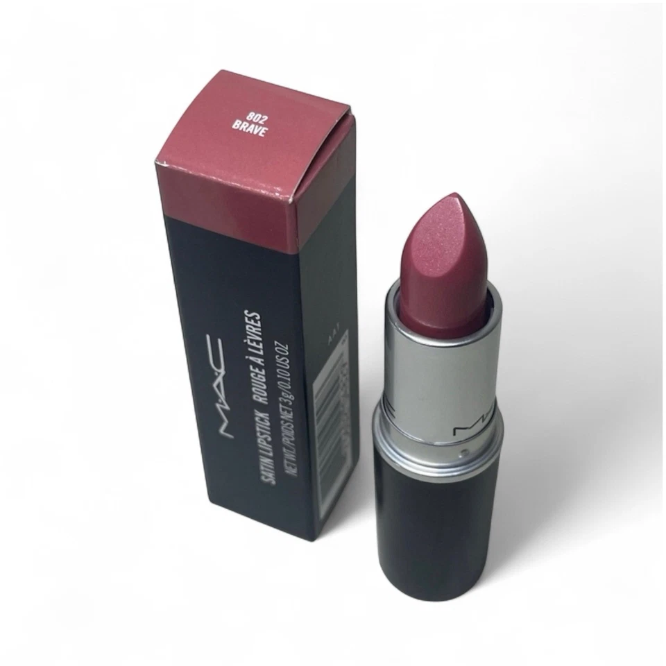 Lápiz labial satinado MAC en Brave 802 - Nuevo en caja - FÓRMULA RARA DESCONTINUADA Foto 1 de 1