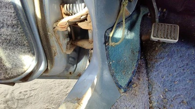 Panel de ajuste inferior izquierdo del conductor del sedán Deville 1984 azul fabricante original Foto 1 de 3