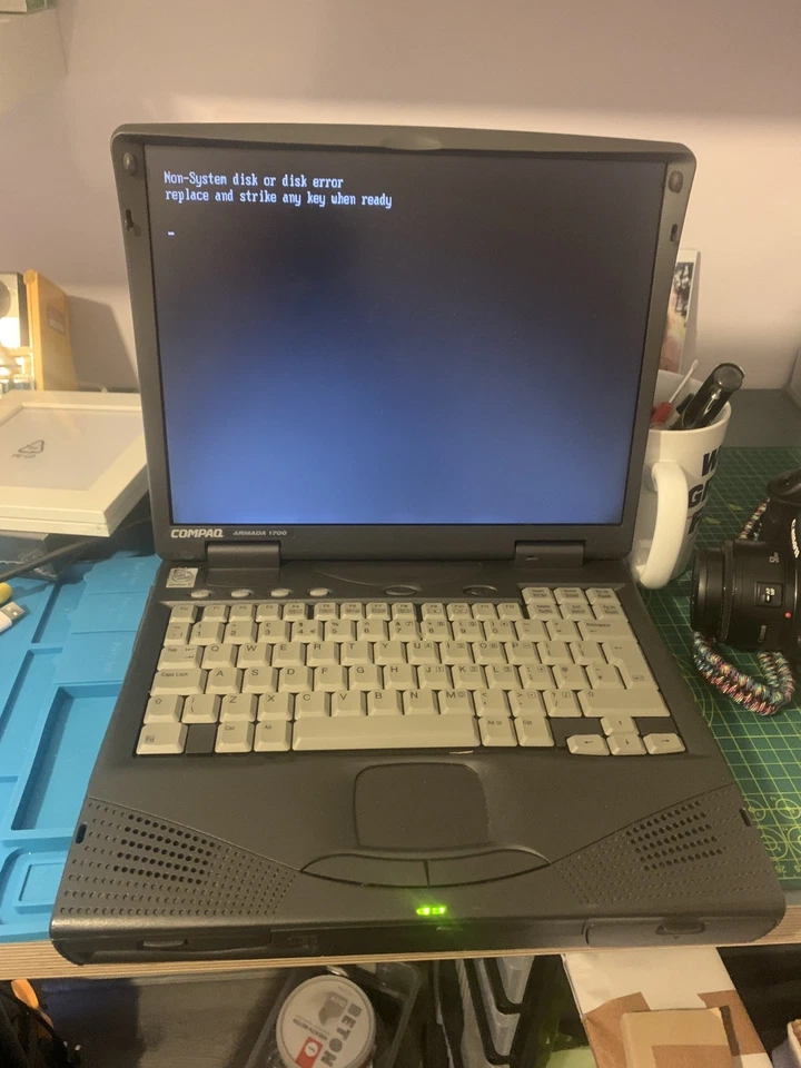 Compaq Armada 1700 Vintage Laptop Notebook Retro Computer. Classic PC - Image 1 of 4