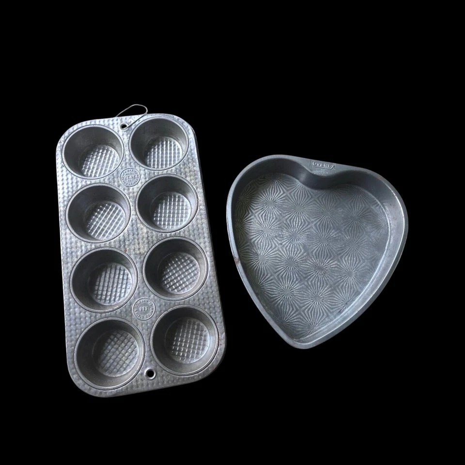 Vintage 1937 Ovenex Muffinform & herzförmige Kuchenform Set Starburst Sammlerstück - Bild 1 von 4