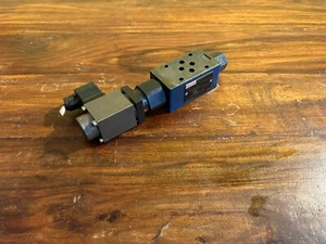 Rexroth ZDRE 6 VP2-11/210MG24K4M hydraulic valve - Picture 1 of 3