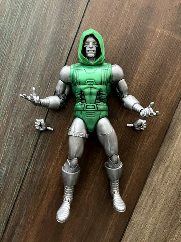 Marvel Legends DOCTOR DOOM SECRET WARS 6" Figure Avengers 60thNo Captain Marvel Cover
