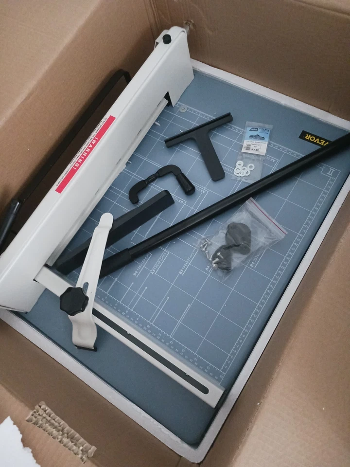 BNIB Vevor- Commercial 858 Paper Cutter Heavy Duty, A3/A4 Guillotine Trimmer - Image 1 of 1