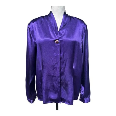 Blusa vintage años 80 Karen Scott púrpura satinado dorado llamativo botón mediano Foto 1 de 4
