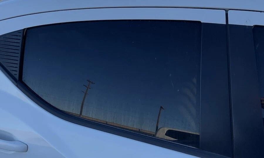 2008-2014 道奇复仇者后门窗玻璃乘客右 LH 原始设备制造商 — 第 1/1 张图片