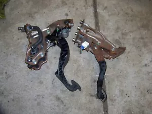 2007 Toyota Tacoma Manual OEM hydraulic clutch And Brake Pedal Swap SET - Bild 1 von 10