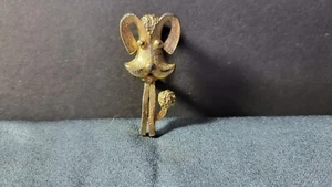 Vintage Mamselle goldfarbene Pudelbrosche - Bild 1 von 2
