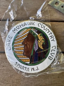 Lake Mohawk Country Club - Sparta NJ - Cloisonne Automobile Grill Badge - Neu - Bild 1 von 3