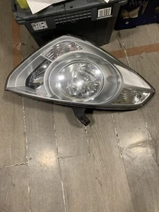 Right TYC 20-12069-25-2 Headlight for HYUNDAI Sh66 - Picture 1 of 3