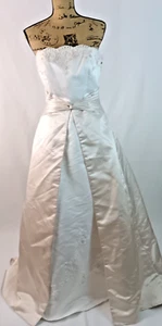 David's Bridal Strapless Beaded Champagne Satin Pleated Wedding Gown dress 12 - Picture 1 of 15