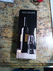 Vinturi Red Wine Aerator Essential and Velvet Drip-Stop Ring By Metrokane - Picture 1 of 7
